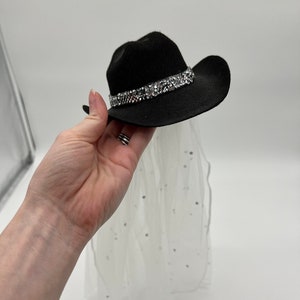 Bride Mini Cowgirl Hat w Veil - Bridal Party Favors - Nashville Bachelorette Cowboy Hat - Country Western Hat - Austin - Texas - Scottsdale