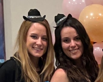 Mini sombrero de vaquera: recuerdo de despedida de soltera con diamantes de imitación