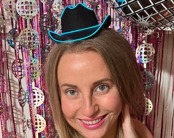 Mini sombrero de vaquera iluminado: recuerdo recargable para despedida de soltera