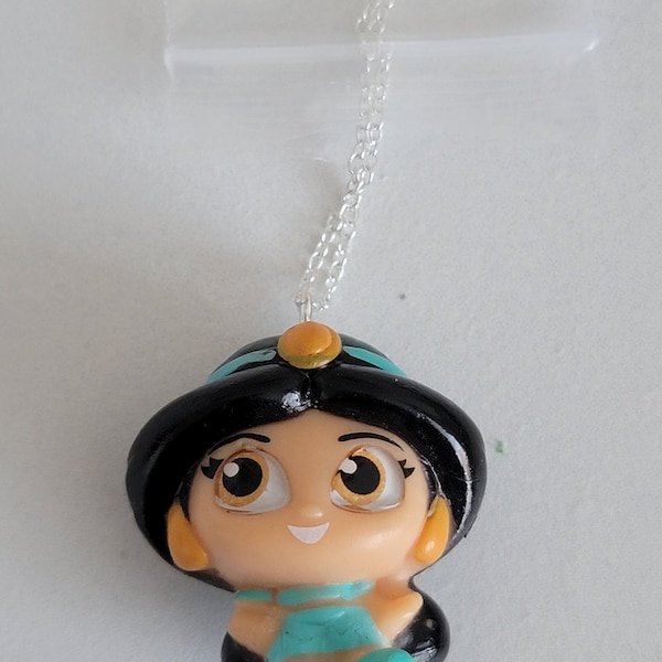 Jasmine (green) - Aladdin - Disney Doorables Jewelry - Necklace