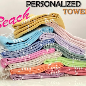 Toalla de playa personalizada, toalla de playa con monograma, regalos para compañeros de trabajo, regalos para viajes de chicas a la playa, regalos de despedida de soltera, regalos de boda para invitados