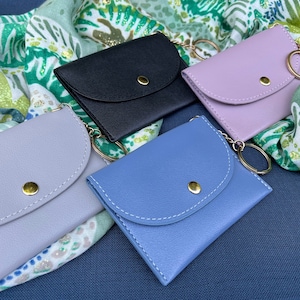 Personalisierte Leder geprägte Monogramm Kartenhalter Brieftasche für Frauen, Druckknopf Geldbörse Tasche Brieftasche Schwarz Lila Blau Grau