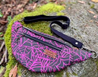 Riñonera, bolso bandolera (varios tamaños) - telarañas rosas, lona reciclada