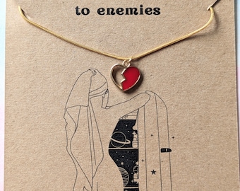 Collar de Reneé, Mercancía de Rapp, Mercancía de Reneé, De desconocidos a amantes, Reneé en la cocina, Ruptura, LGBTQ, Reneé Snow, Regalo lésbico, sáfico, en la cocina