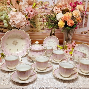 Rosa Welt - coffee service, tea service for 8 people, 18 pieces. Very fine porcelain. Antique, from the 50th years