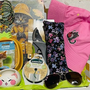 Cat Lover Garden Gift Box / Hamper : Catnip Toy, Bucket Hat, Planter and more!