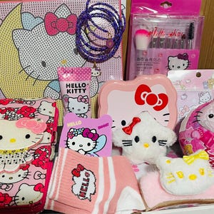AMAZING HELLO KITTY  Gift Box Hamper Hello Kitty Present Hello Kitty Grab Box  2025
