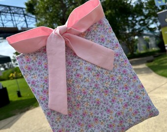 Handmade Floral Quilted Book Sleeve with Bow – Padded Cover for Books, Bibles, iPads & Kindles – Gift for Book Lovers