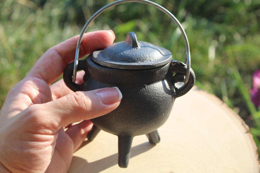 Hand-crafted Mini Cast Iron Cauldron – the Magic Folks - Etsy