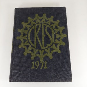 Saint Ursula Academy Cincinnati Ohio 1971 Crest Yearbook Annual