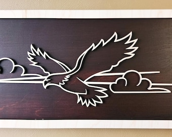 Rustic Eagle Line Art: Personalized Wood Wall Decor