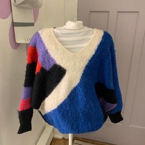 Vintage 80s Pullover Sweater | Fun Pattern | Brand Pakoram | Size S
