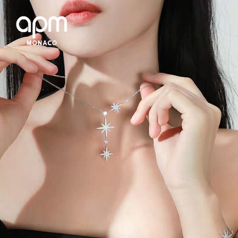 Sieraden Hangers apm Monaco Hanger goud casual uitstraling Sieraden Hangers apm Monaco Hanger goud casual uitstraling