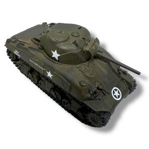Vintage M4A1 Sherman Medium Tank Military Vehicle Plastic 1:72 Scale Model Built
