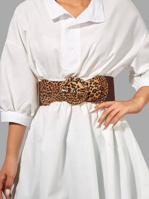 Wide leopard belt top