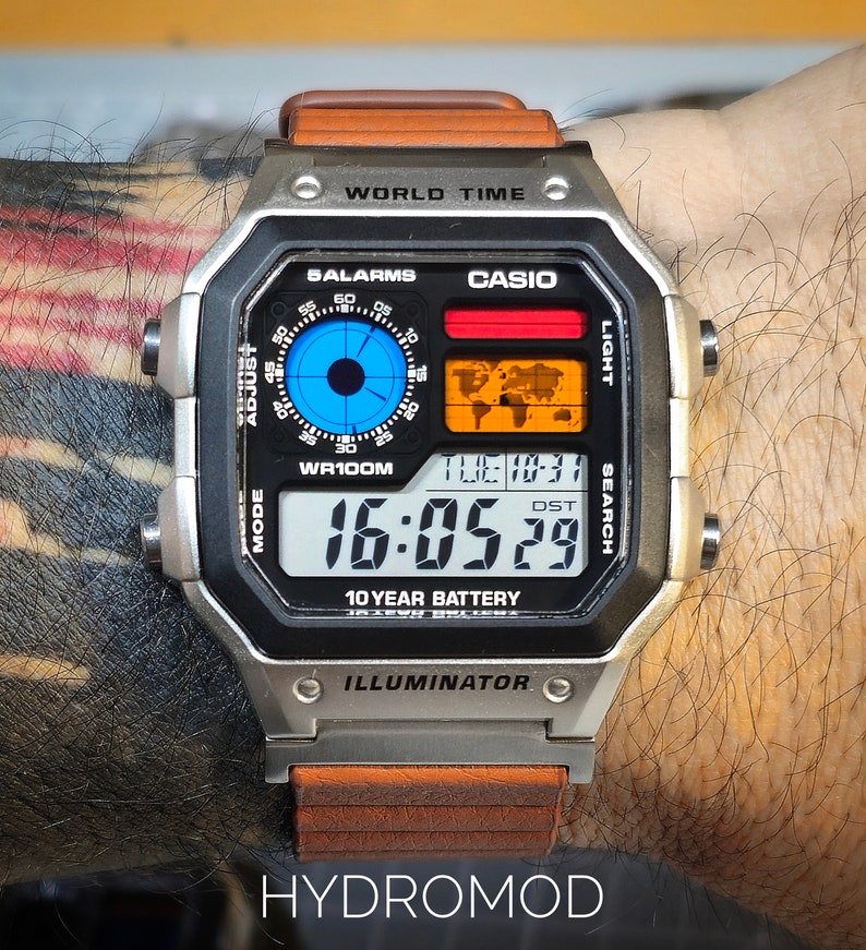 Casio AE-1200 modifié. Écran LCD avec filtre couleur et dragonne à boucle magnétique image 6