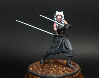 Figura de Ashoka Tano pintada a mano