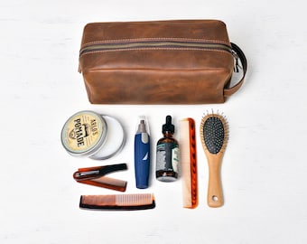 Regalo di Natale, Regalo Groomsmen, Kit Dopp in pelle, Personalizza Kit Dopp, Borsa da toilette da uomo in pelle, Regalo in pelle inciso personalizzato per lui