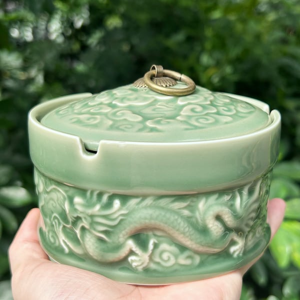 Vintage Ceramic Ashtray With Lid,Home Living Room Desktop Green Ashtray,Handmade Carving Ashtray Birthday Gift For Him