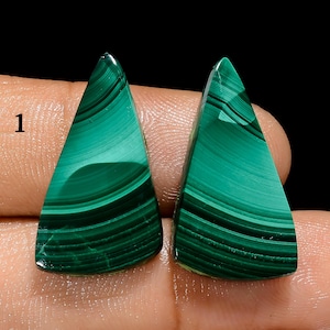 Paire de cabochons assortis en malachite naturelle, paire de pierres précieuses de malachite africaine, cristal de malachite, paire assortie de créateur pour la fabrication de boucles d'oreilles