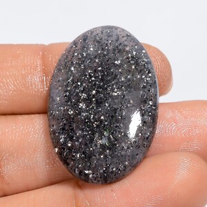 Pedra do Sol Negra Natural Formato Oval Cabochão Pedra Preciosa Solta Para Fazer Joias 33 Ct. 32X20X4 mm (Pedra como na imagem)
