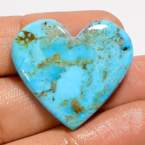Cabochon a forma di cuore di turchese Kingman naturale, pietra preziosa sciolta per la creazione di gioielli, 22 carati, 26 x 29 x 5 mm (pietra come da immagine)
