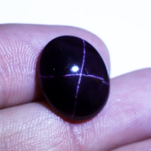 Natürlicher Sterngranat Kristall Kleine Größe 4 Strahlen Sterngarnet Cabochon 15X13X4 mm Größe 11 Karat Oval Sterngarnet ( Granat wie Abbildung