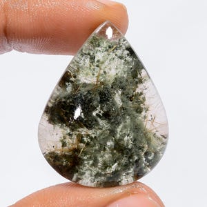 Cristallo di quarzo rutilato dorato naturale da giardino, cabochon di quarzo lodolite, pietra preziosa sfusa di lodolite a forma di pera, dimensioni 31X25X10, peso 47 ct.