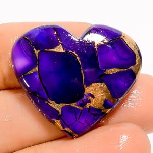 Cabochon a forma di cuore in turchese viola naturale di rame, pietra preziosa sciolta per la creazione di gioielli, 26 carati, 24 x 28 x 5 mm (pietra come da immagine)