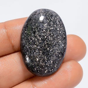 Natürlicher schwarzer Sonnenstein Oval Form Cabochon Lose Edelstein für die Herstellung von Schmuck 41 Ct. 30X20X6 mm (Stein wie bild)