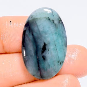 Vert émeraude naturel Pierres vertes émeraude Lisse des deux côtés Cabochon vert émeraude poli Cabochon vert émeraude (Pierres comme sur l'image
