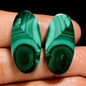Par de piedras preciosas sueltas de malaquita natural, cabujón ovalado, para hacer aretes, 43 quilates, 27 x 12 x 4 mm (par como en la imagen)