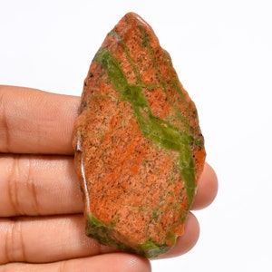 Exclusieve hoogwaardige kwaliteit 100% natuurlijke unakiet mooie vorm plak losse edelsteen voor het maken van sieraden 61 x 32 x 6 mm 105 kt.