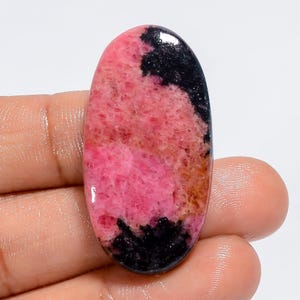 Pietra preziosa sciolta cabochon ovale rodonite naturale per la creazione di gioielli 63 carati. 37X19X5 mm (rodonite come da foto)