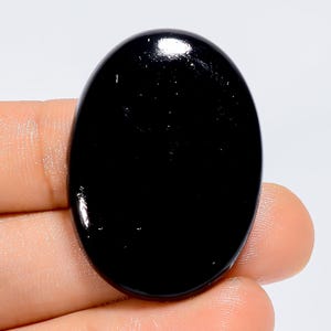 Cabochon de forme ovale en tourmaline noire naturelle, pierres précieuses en vrac pour la fabrication de bijoux, 63 carats 35 x 25 x 5 mm (pierre comme sur l'image