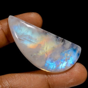 Pietra di luna arcobaleno naturale, forma cabochon, pietra preziosa sfusa per la creazione di gioielli, 63 carati, 47 x 22 x 7 mm (pietra come da immagine).