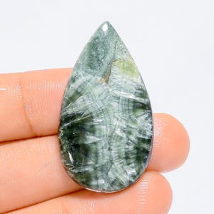 Cabochon en forme de poire séraphinite naturelle, pierre précieuse en vrac pour la fabrication de bijoux, 26 carats 38 x 21 x 5 mm (pierre comme sur la photo)