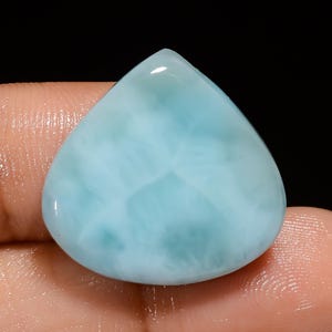 Pietra preziosa sfusa cabochon a forma di cuore in larimar naturale, pectolite, per la creazione di gioielli, 23 carati, 21 x 22 x 5 mm (pietra come da immagine).