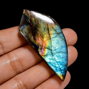 Labradorite naturelle en forme de gombo, pierre précieuse en vrac en forme de cabochon pour la fabrication de bijoux, 81 carats Cristal de labradorite 56 x 24 x 7 mm (pierre comme sur la photo)