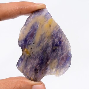 Natuurlijke Iolite Sunstone Slice Stone Raw Iolite Sunstone Raw Palm Slab 65X49X5 mm 135 karaat Fancy Shape Raw Iolite Sunstone (Slice als afbeelding