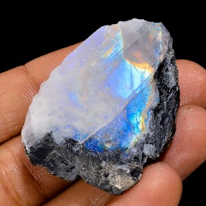 Geestverruimende hoogwaardige kwaliteit 100% natuurlijke regenboogmaansteen Fancy Shape Slice losse edelsteen voor het maken van sieraden 42X29X5 mm 66 Ct.