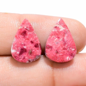 Cabochon en forme de poire en thulite rose naturel, paire de pierres précieuses en vrac pour la fabrication de boucles d'oreilles, poids 15 carats. Taille 15X10X3 mm