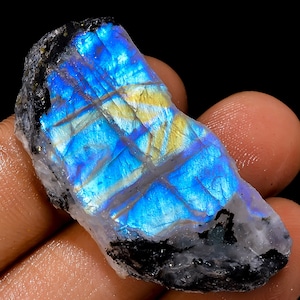 Tentador qualidade superior 100% natural arco-íris pedra lunar formato extravagante fatia pedra preciosa solta para fazer joias 40x18x6 mm 49 ct.