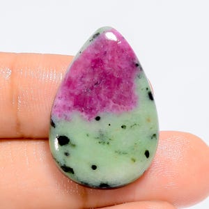 Rubin in Zoisit Cabochon / Loser Rubin Zoisit Edelstein / Rubin mit Zoisit Mineral / Rubin Zoisit Kristall / Größe 27X18X4mm Gewicht 27 Karat