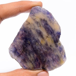 Naturalny kamień słoneczny Iolite w plastrach, surowy kamień słoneczny Iolite, surowa płyta palmowa 68X56X7 mm, 201 karatów, fantazyjny kształt, surowy kamień słoneczny Iolite (plaster jak na zdjęciu)