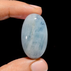 Acquamarina naturale Cabochon Pietra preziosa acquamarina sciolta Acquamarina Cristallo Liscio Entrambi i lati Pietra acquamarina lucida 33X19X8 mm Dimensioni 50 carati
