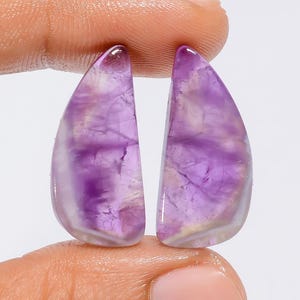 Par de pedras preciosas cabochão em formato extravagante de ametista trapezoidal natural para fazer brincos 23 ct. 26 x 12 x 4 mm (par como na imagem)