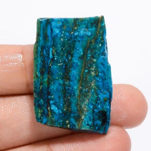 Tranche de cristal de chrysocolle naturelle brute, forme fantaisie, tranche de chrysocolle brute tranche de paume brute des deux côtés, poli, 34 x 23 x 5 mm, 46 carats