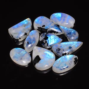 10 pièces de cristal de pierre de lune arc-en-ciel naturel/pierre de lune avec cabochon de tourmaline noire/lot de gros pierres de lune/pierre de naissance