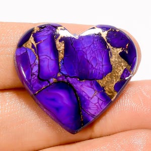 Cabochon a forma di cuore in turchese viola naturale di rame, pietra preziosa sciolta per la creazione di gioielli, 25 carati, 25 x 28 x 5 mm (pietra come da immagine)